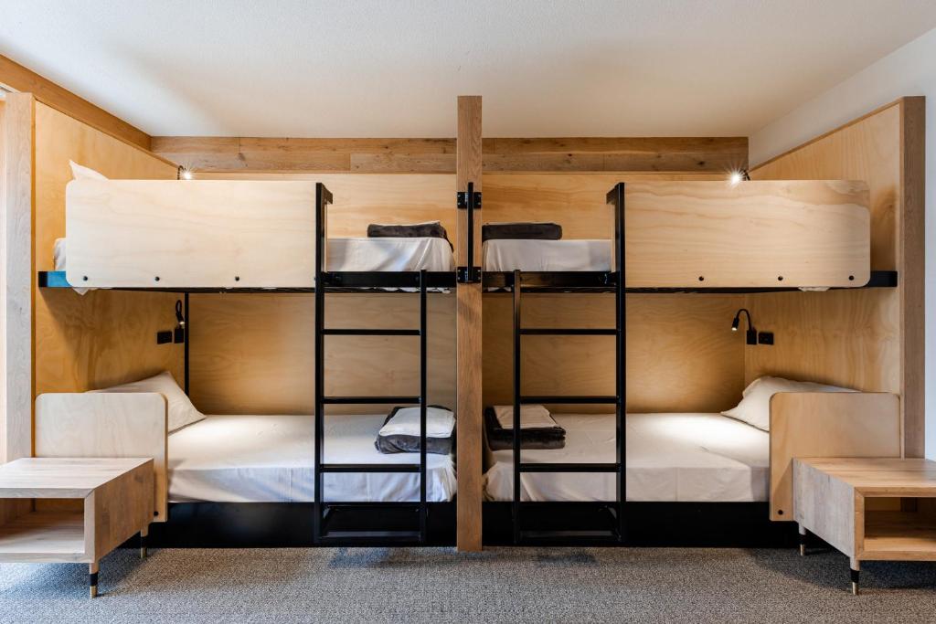 Bunk Surfers Paradise