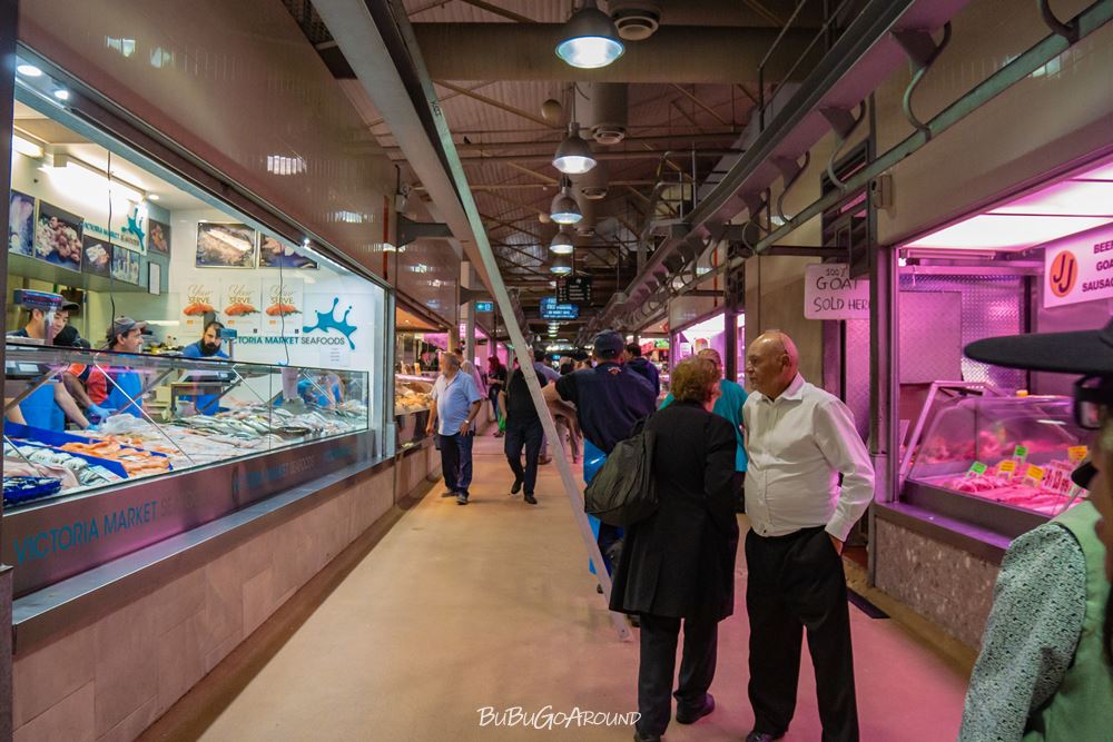 Queen Victoria Market 的肉品與海鮮區,食材新鮮整潔,是本地人採購生鮮的首選。