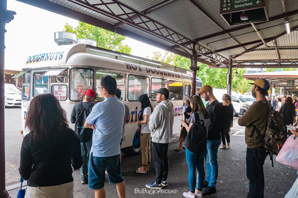 American Doughnut Kitchen 超人氣甜甜圈餐車,維多利亞市場必吃美食,總是大排長龍。