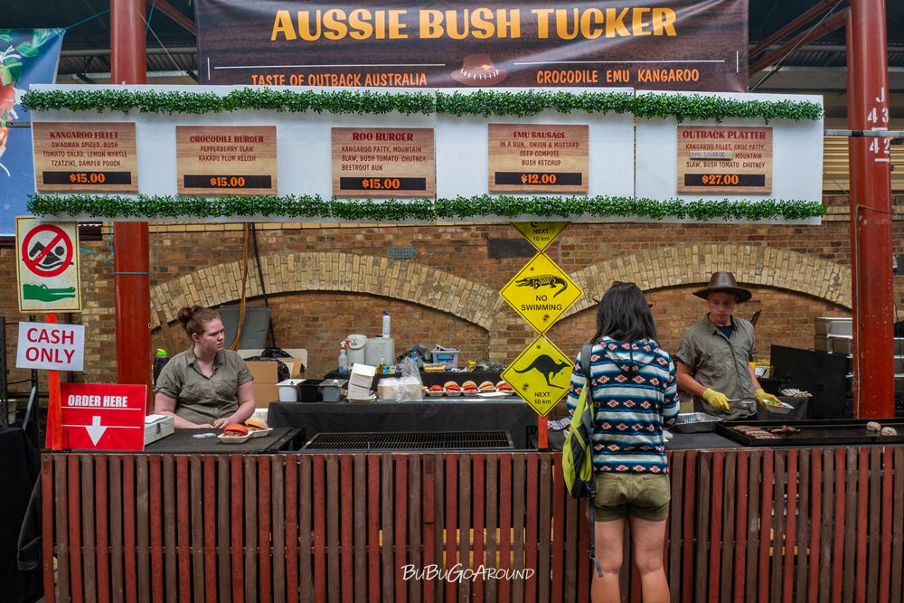 Queen Victoria Market 維多利亞女王市場,賣澳洲野味的攤位,有袋鼠、鱷魚、鴯鶓。