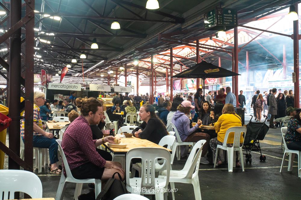 Queen Victoria Market 維多利亞女王市場,夜市的座位區