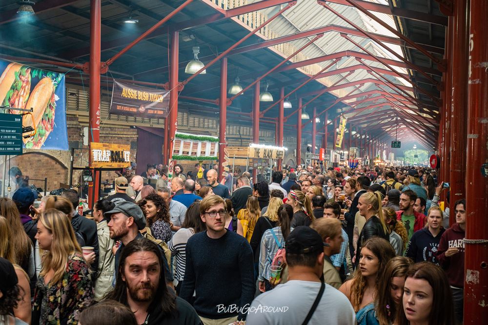 Queen Victoria Market 維多利亞女王市場,雖然走道很寬,但人潮也很多!